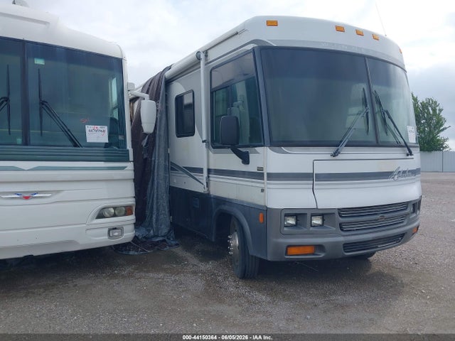 Salvage Ford F-550 Image