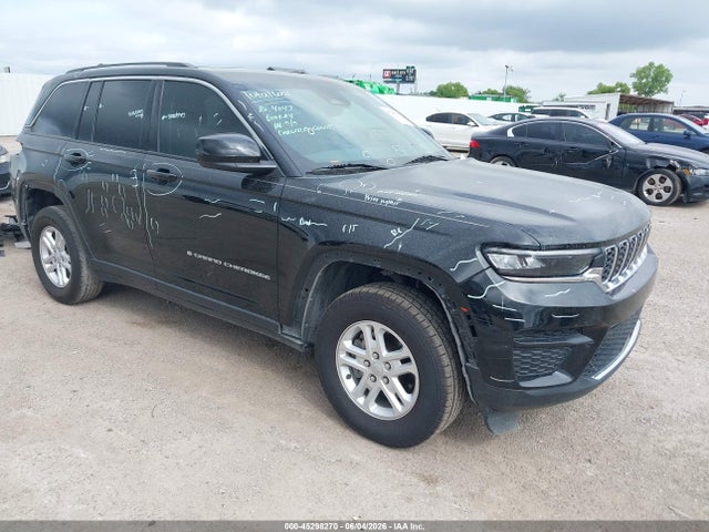 Salvage Jeep Grand Cherokee Image