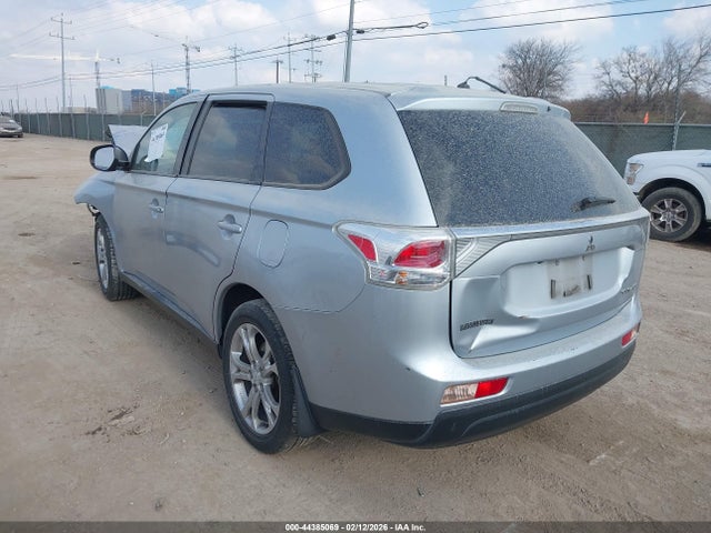 Mitsubishi Outlander Se