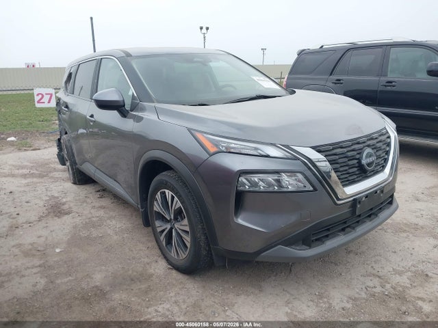 Salvage Nissan Rogue Image