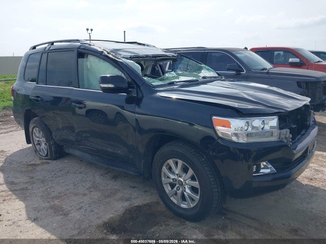 Salvage Toyota Land Cruiser Image