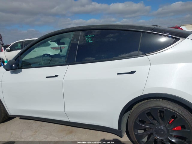 Tesla Model Y Performance Dual Motor All-wheel Drive