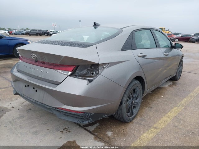 Hyundai ELANTRA Sel