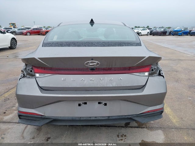 Hyundai ELANTRA Sel