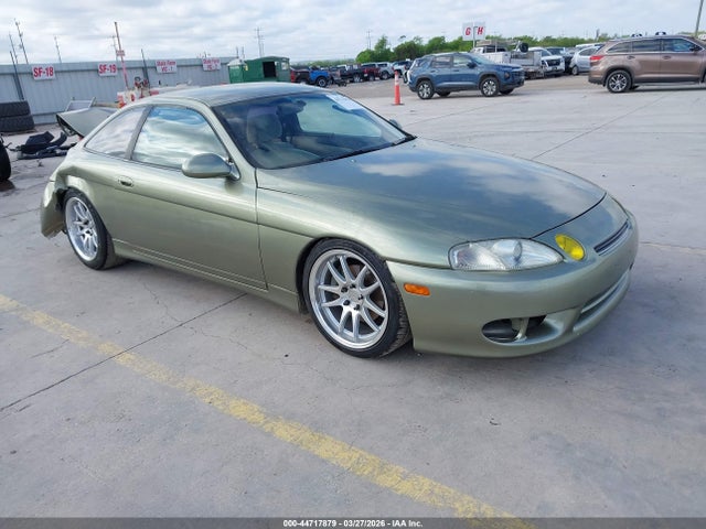Salvage Toyota Soarer Image