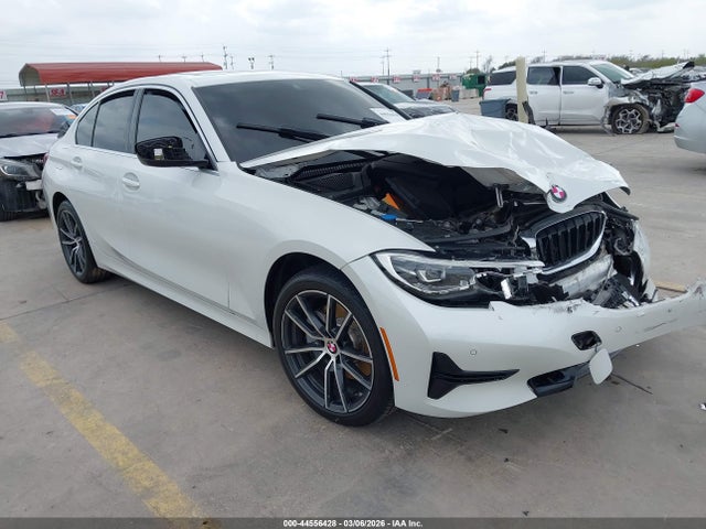 Salvage BMW 3 Series Image