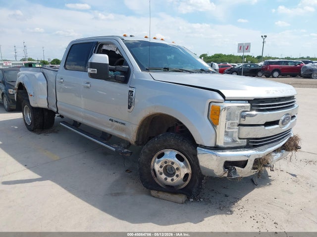 Salvage Ford F-350 Image