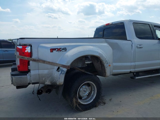 Ford F-350 Lariat