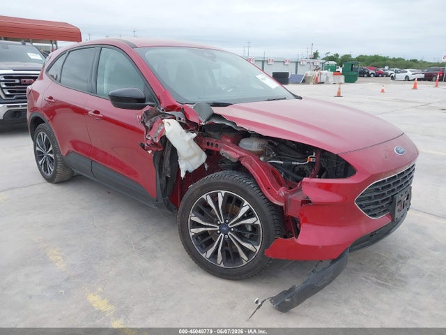 Salvage Ford Escape Image