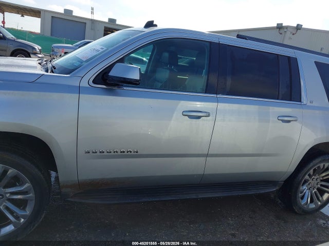 Chevrolet Suburban 1500 Lt