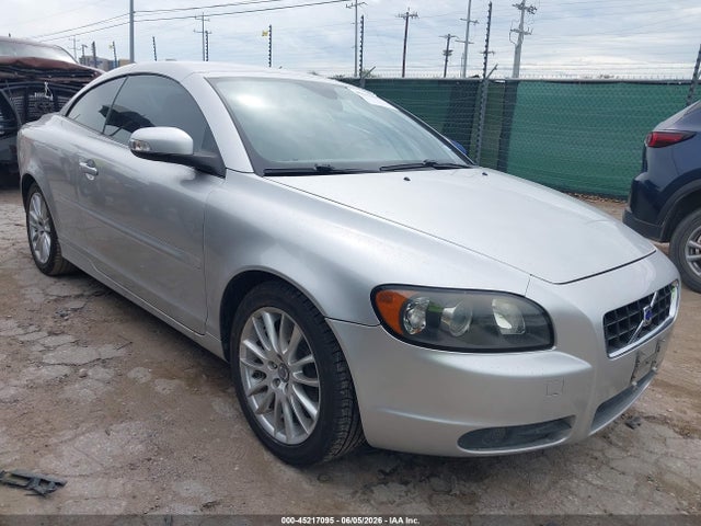Salvage Volvo C70 Image