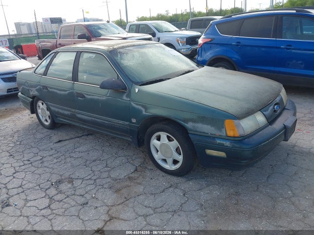 Salvage Ford Taurus Image