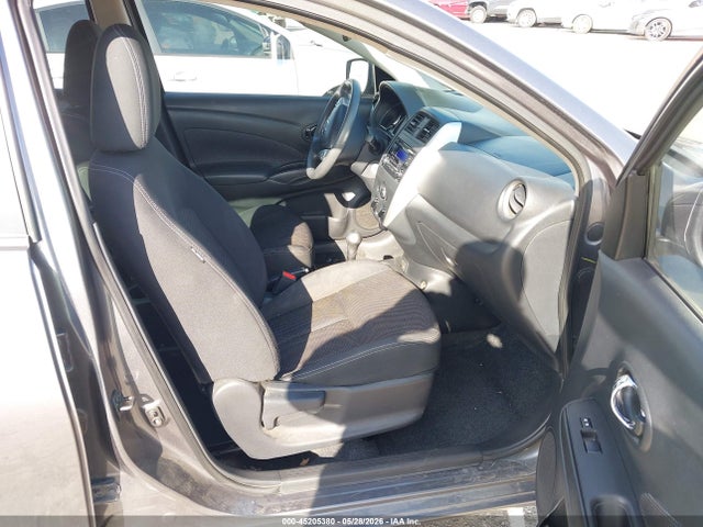 Nissan Versa 1.6 Sv