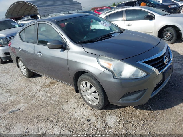 Salvage Nissan Versa Image