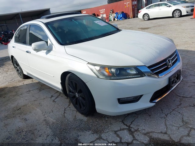 Salvage Honda Accord Image