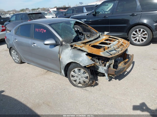 Salvage Kia Rio Image