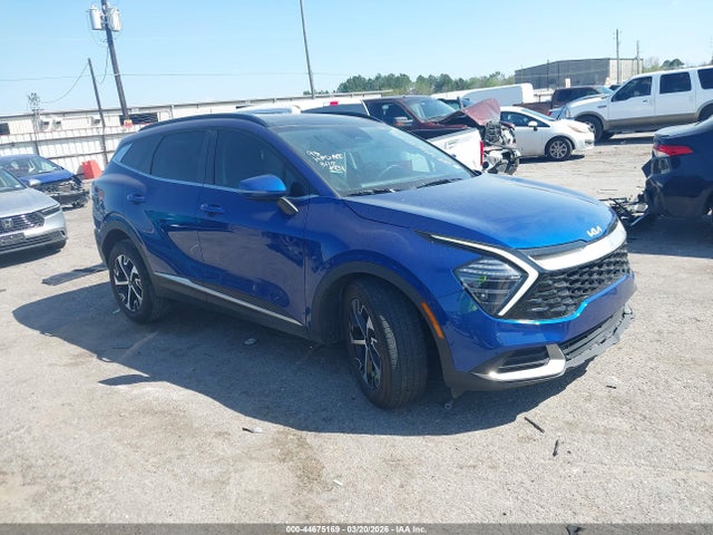 Salvage Kia Sportage Image