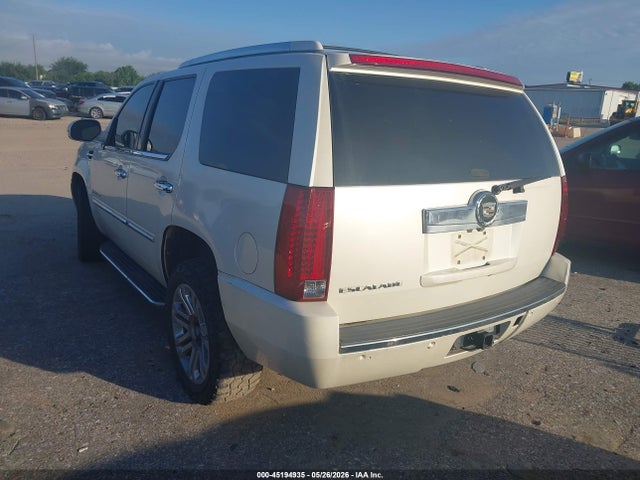 Cadillac Escalade Standard