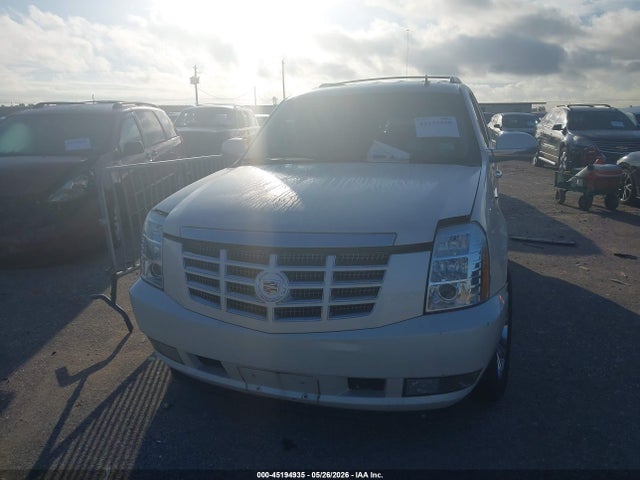 Cadillac Escalade Standard