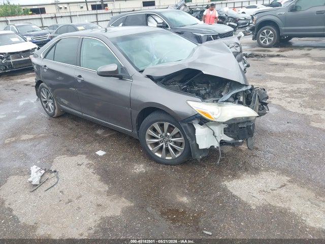 Salvage Toyota Camry Image