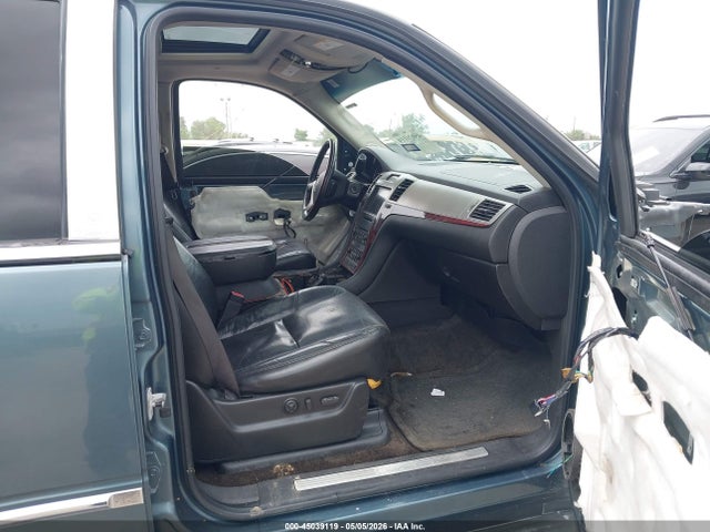 Cadillac Escalade Standard