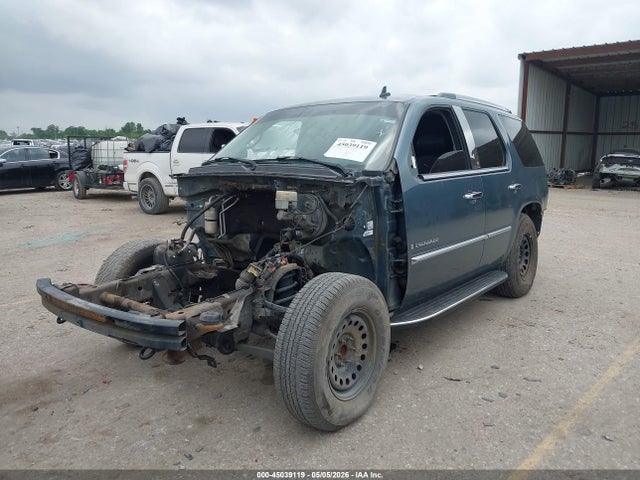 Cadillac Escalade Standard