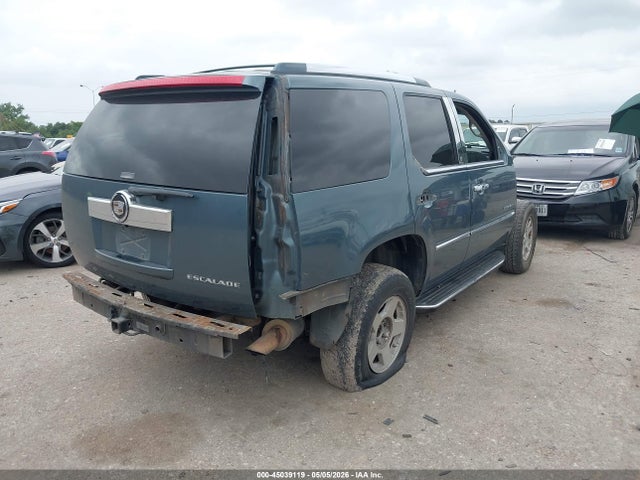 Cadillac Escalade Standard