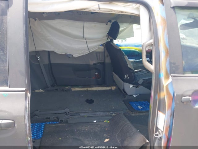 Toyota Sienna Le 8 Passenger