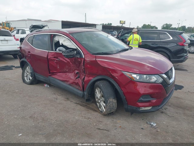 Salvage Nissan Rogue Image