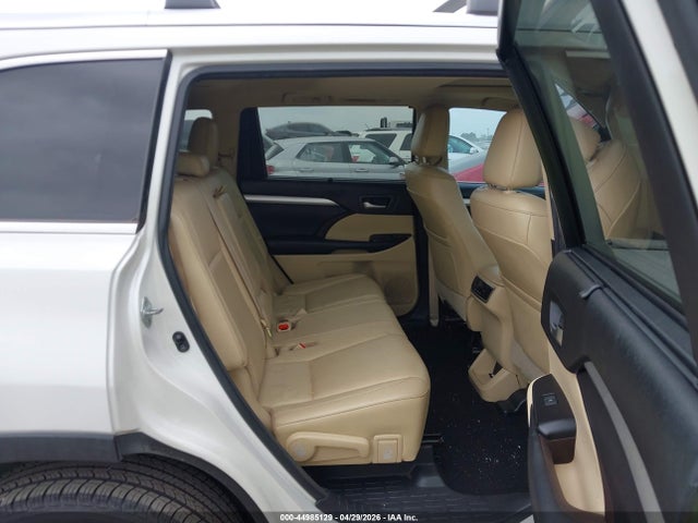 Toyota Highlander Xle V6