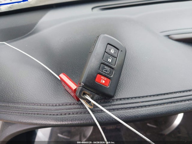 Toyota Highlander Xle V6