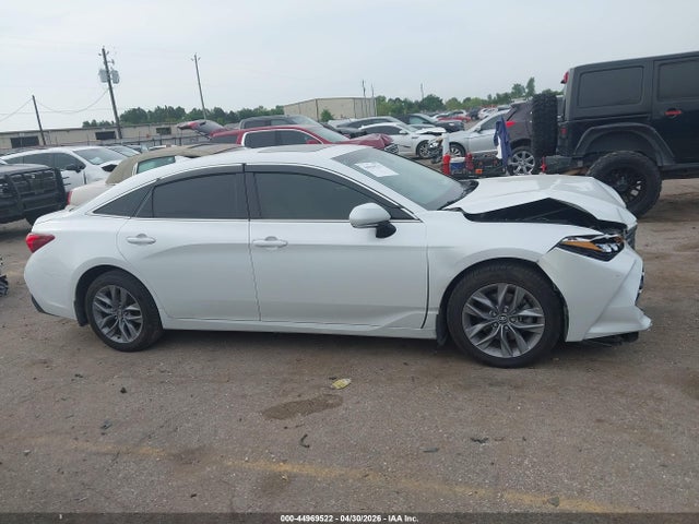 Toyota Avalon Xle