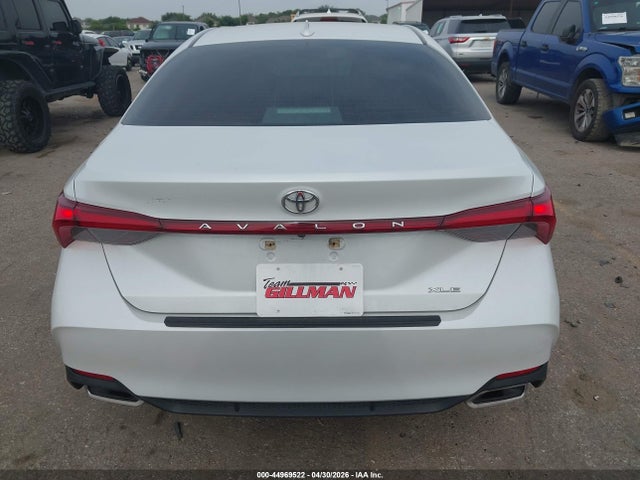 Toyota Avalon Xle