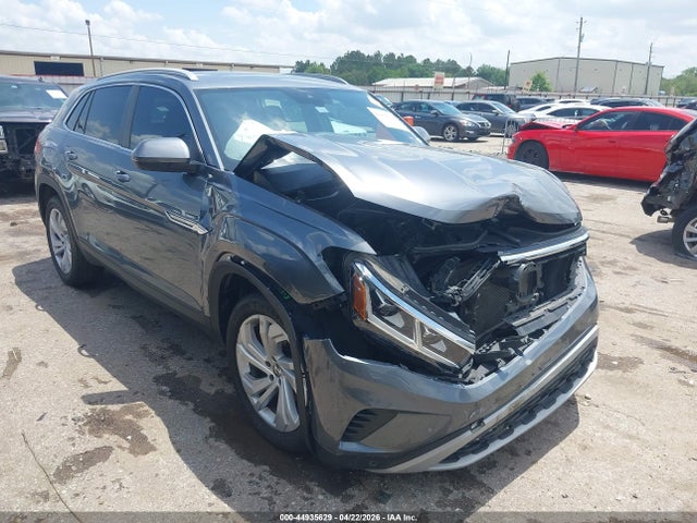 Salvage Volkswagen Atlas Image