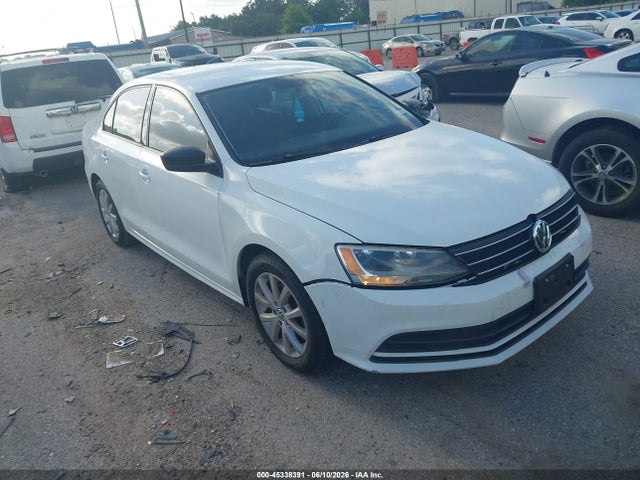 Salvage Volkswagen Jetta Image