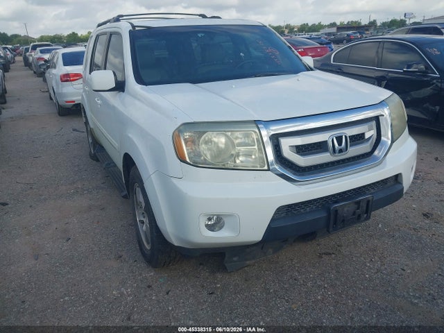 Salvage Honda Pilot Image