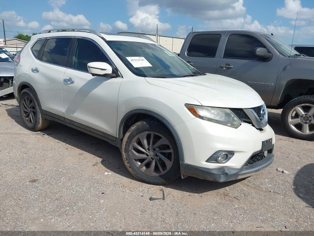 Salvage Nissan Rogue Image