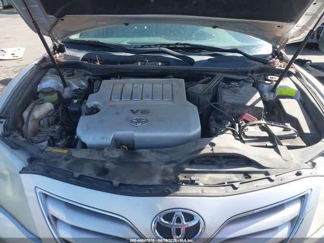 Toyota Camry Le V6