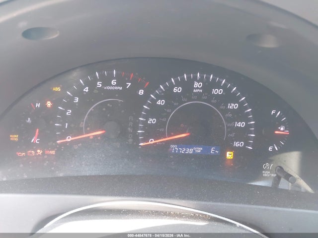 Toyota Camry Le V6