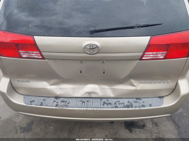 Toyota Sienna Le