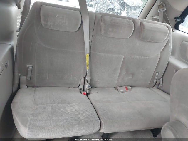 Toyota Sienna Le