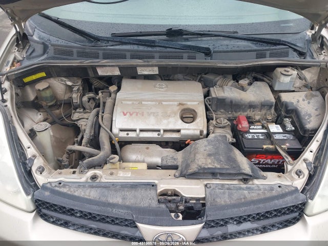 Toyota Sienna Le