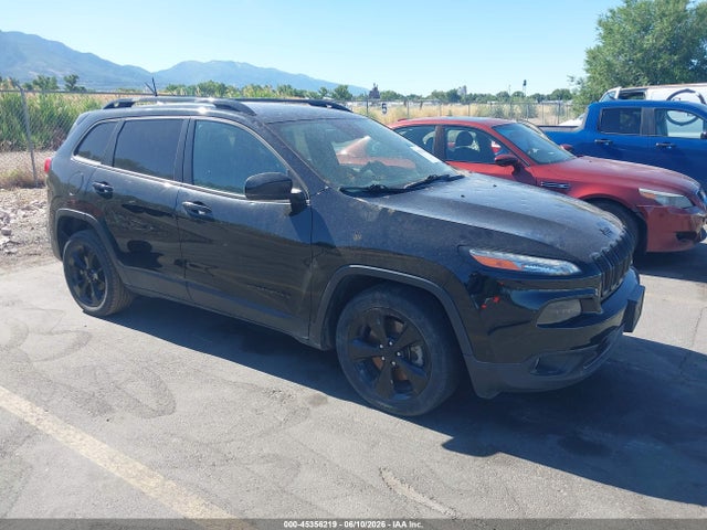 Salvage Jeep Cherokee Image