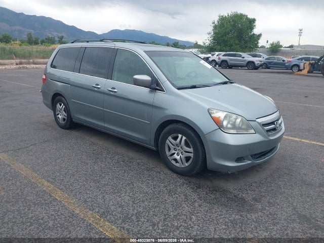 Salvage Honda Odyssey Image