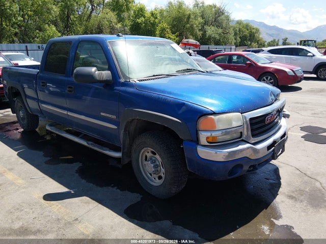Salvage GMC Sierra 2500 Image