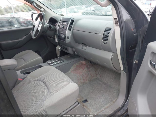 Nissan Frontier Sv
