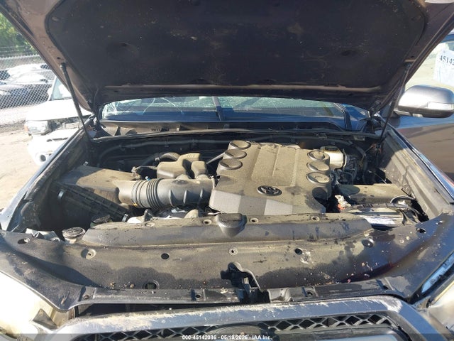 Toyota 4Runner Limited V6
