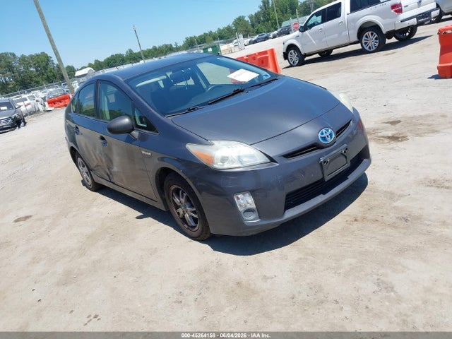 Salvage Toyota Prius Image