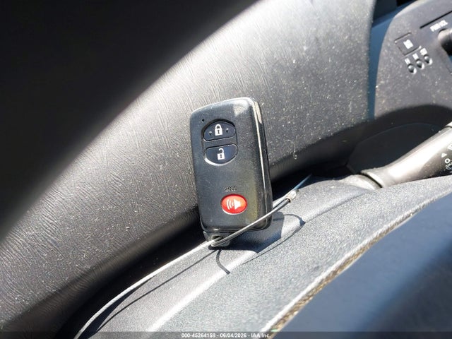 Toyota Prius Three