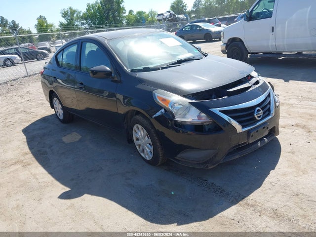 Salvage Nissan Versa Image